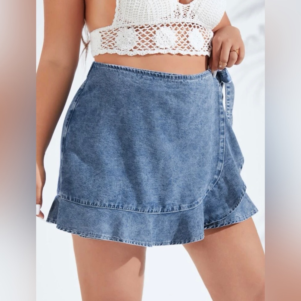 SHEIN Essnce Plus Ruffle Hem Wrap Knot Side Denim Skort.